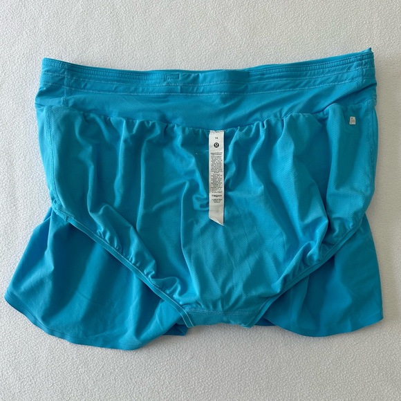 Lululemon Shorts Women’s 14 Fast And Free High-Rise Classic-Fit Split Short 3" - Picture 11 of 15
